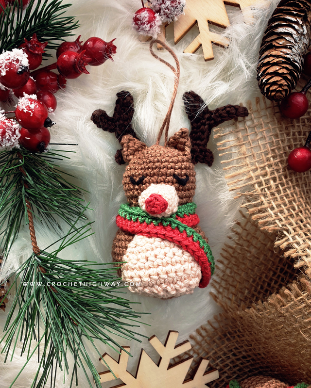 Rudolph the Red Nosed Reindeer Amigurumi - CrochetHighway