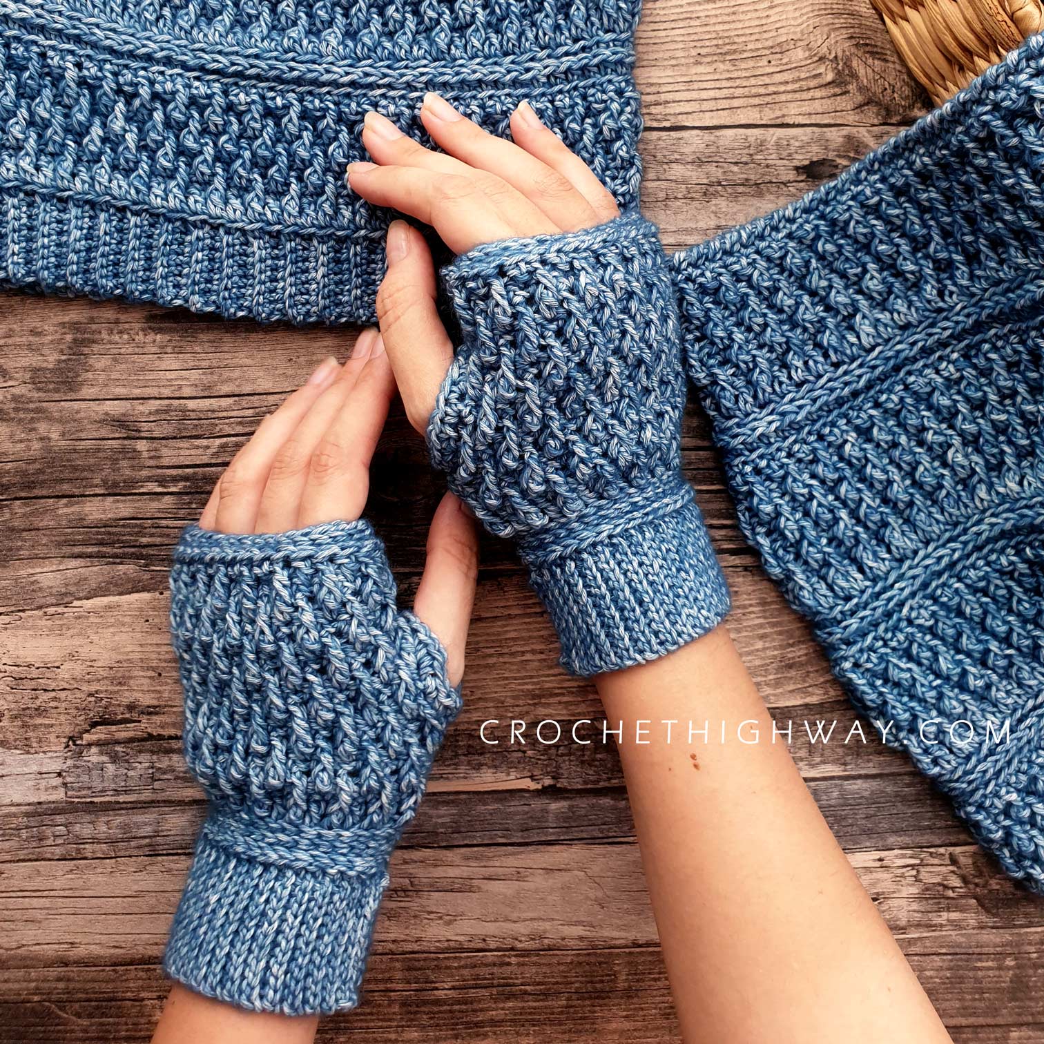 Cozy Striped Crochet Gloves Free Pattern & Tutorial