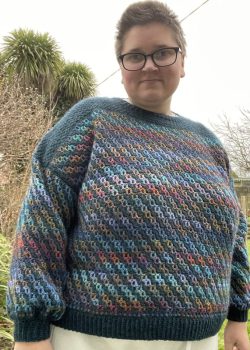 Bee @beesbusyfingers-13