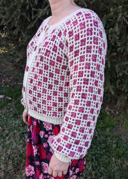 Clare @clarecrochets-3