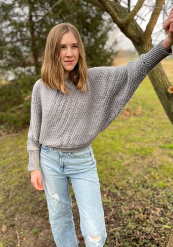 Cosmopolitan-Sweater-Crochet-Pattern-Tester-Heidi-@hjoybyler-Size-2-(9)