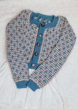 Julia @chezouimette_-14